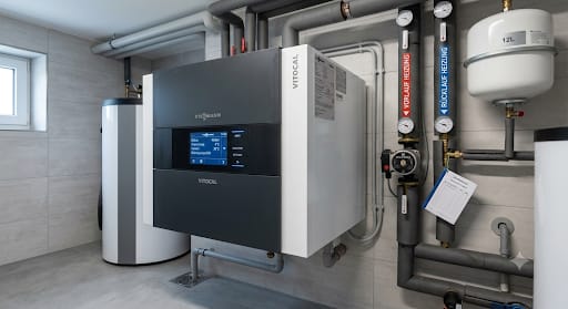 Wärmepumpe Inneninstallation und Steuerung